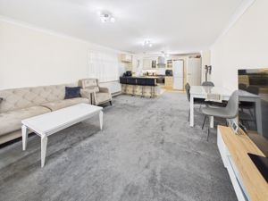 LIVING ROOM- click for photo gallery